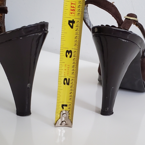 BCBG Brown Suede Heels Size 7.5 - Picture 8 of 12